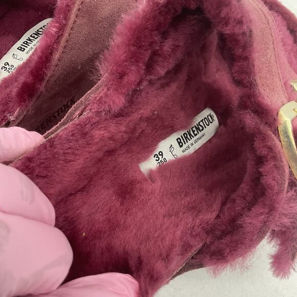 Birkenstock Women's Shearling Lined Buckle Red Suede Slides Size 8 Preowned - Picture 6 of 7